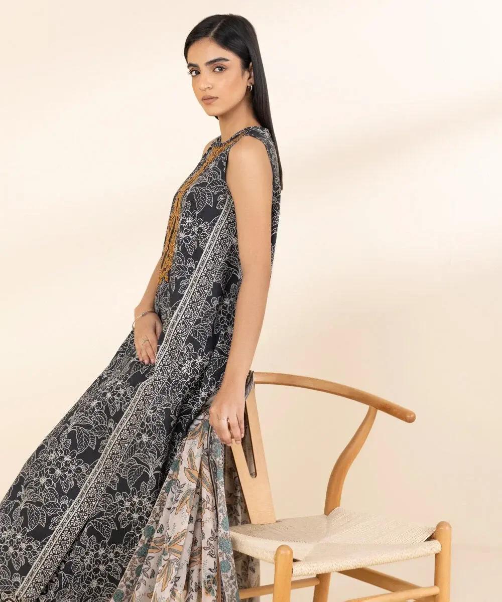 Sapphire 3 Piece Embroidered Cotton Suit in Off White